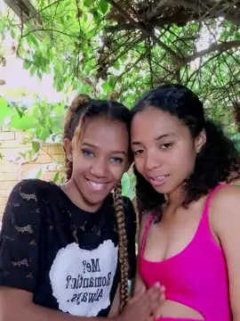 Cam4 Free Live Porn of NickiFrenchy