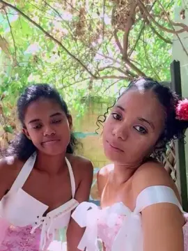 Cam4 Free Live Porn of NickiFrenchy