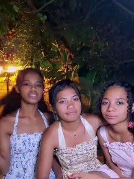 Cam4 Free Live Porn of NickiFrenchy