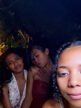 Cam4 Free Live Porn of NickiFrenchy