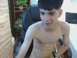 Cam4 Live Porn of maxim_rod