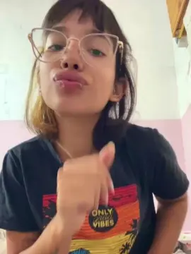 Cam4 Live Porn of anahi50