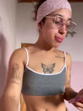 Cam4 Free Live Porn of anahi50