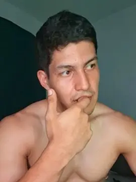 Cam4 Live Porn of JohnnyRuizXXX