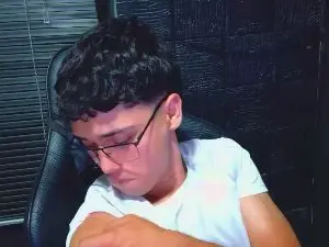 Cam4 Free Live Porn of SrJacobs