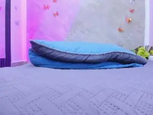 Cam4 Private Sex Chat of Charlizee_23