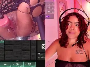 Cam4 Free Live Porn of NinaCapelli_