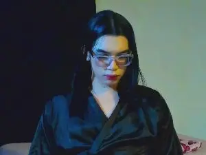 Cam4 Live Porn of BEVERLYERUDITA