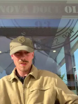 Cam4 Live Sex Cam of DinisJeitoso