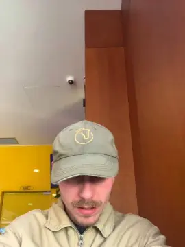 Cam4 Live Sex Cam of DinisJeitoso