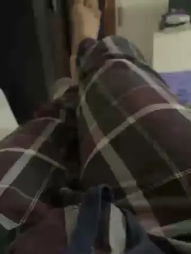 Cam4 Live Sex of alessand21