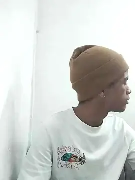 Cam4 Free Live Porn of blackmamba24cm5