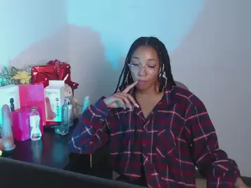 Cam4 Adult Webcam of esmeralda_bk