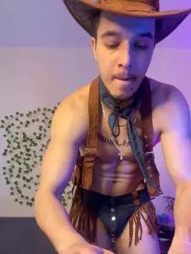 Cam4 Nude Webcam of bravo_maestro