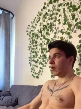 Cam4 Private Sex Chat of bravo_maestro