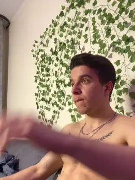 Cam4 Free Live Porn of bravo_maestro