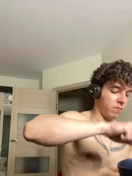 Cam4 Private Sex Chat of bravo_maestro