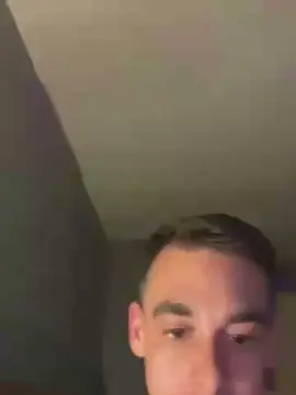 Cam4 Live Sex of 18k_boss1