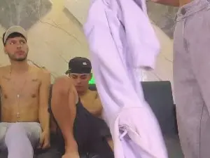 Cam4 Live Sex Cam of LostresBigBoys