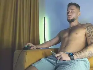 Cam4 Free Live Porn of Nikcholasx1