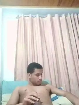 Cam4 Live Sex of matias_xzc