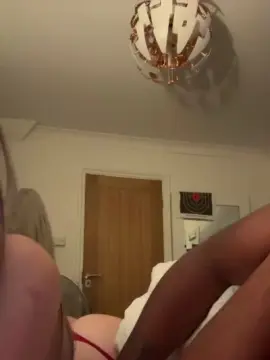 Cam4 Live Sex of Kiiiiiiixj
