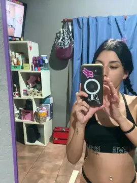 Cam4 Live Sex of Luleta