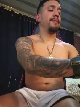 Cam4 Live Porn of Im_massimo777