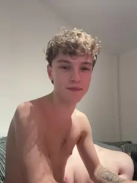 Cam4 Adult Video Chat of blueeyedboysexy