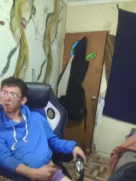Cam4 Live Porn of KeviinKinG