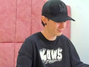 Cam4 Adult Video Chat of Lio_____