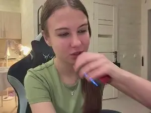 Cam4 Live Sex Cam of LeahDoebler