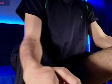 Cam4 Adult Video Chat of kuzzco