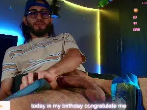 Cam4 Live Sex Cam of kuzzco