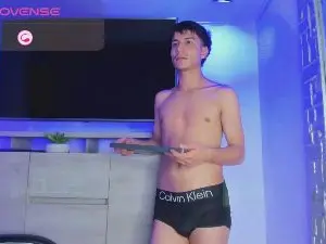 Cam4 Live Sex Cam of Taylor_Brooks_