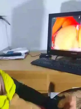 Cam4 Free Porn Cam of Emilitrans