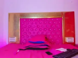 Cam4 Live Sex Cam of Ciara_Hot_Ts