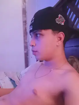 Cam4 Private Sex Chat of alejandro_tn