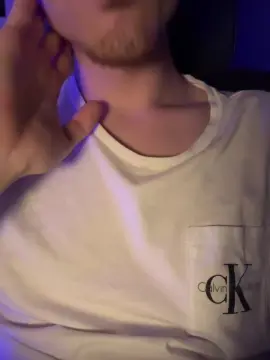 Cam4 Free Live Porn of Riccardoooo2008