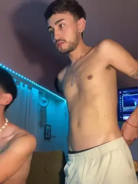 Cam4 Nude Webcam of Devilboyzzz