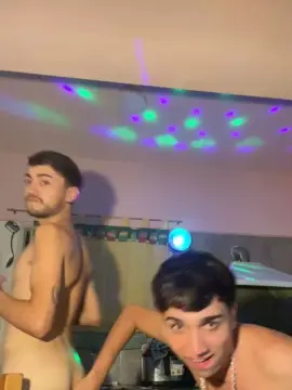 Cam4 Sex Cam of Devilboyzzz