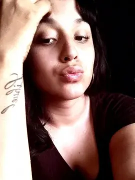 Cam4 Free Live Porn of La_chuni