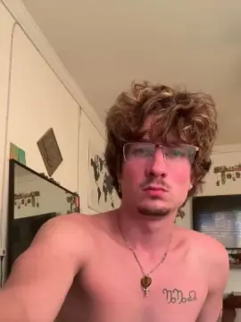 Cam4 Live Porn of ShortTwink