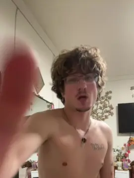 Cam4 Sex Chat of ShortTwink