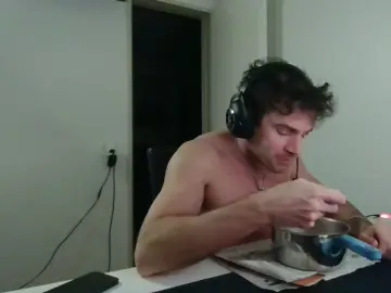 Cam4 Free Live Porn of ALPHA_HUNK