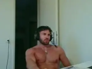 Cam4 Live Sex of ALPHA_HUNK