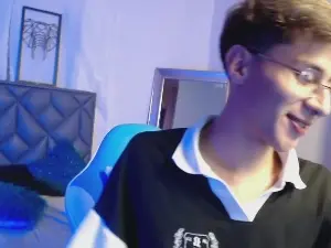 Cam4 Free Live Porn of Adam_foxs