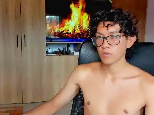 Cam4 Free Live Porn of alan_scot8