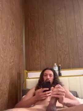 Cam4 Free Live Porn of BigDjunior8