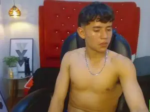 Cam4 Watch Live Sex Cams of Ryan_grayx